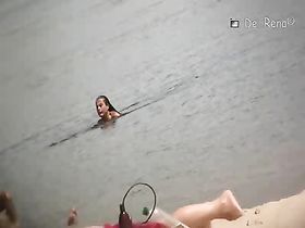 Подглядывание онлайн за людьми на пляже