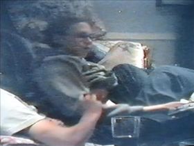 Няшка сестра зажимается с братом и раздевается перед скрытой камерой